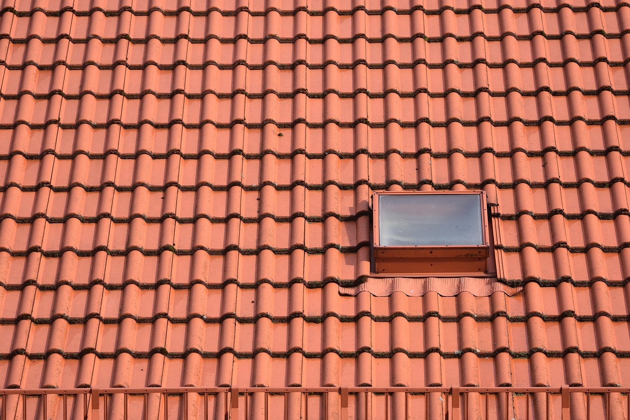 Roofing professionals at work in Tucson Arizona